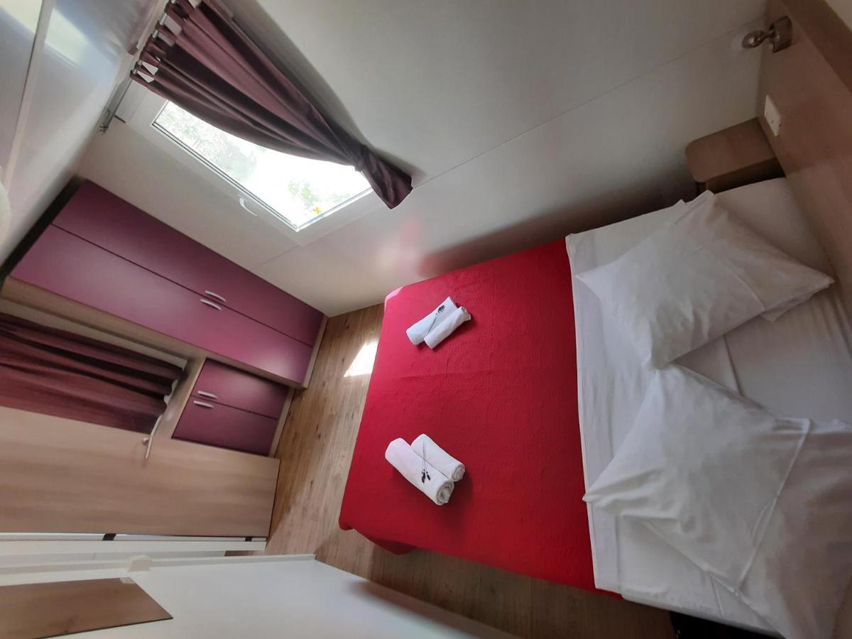 Kamp Rujno Hotel Starigrad Paklenica Exterior photo