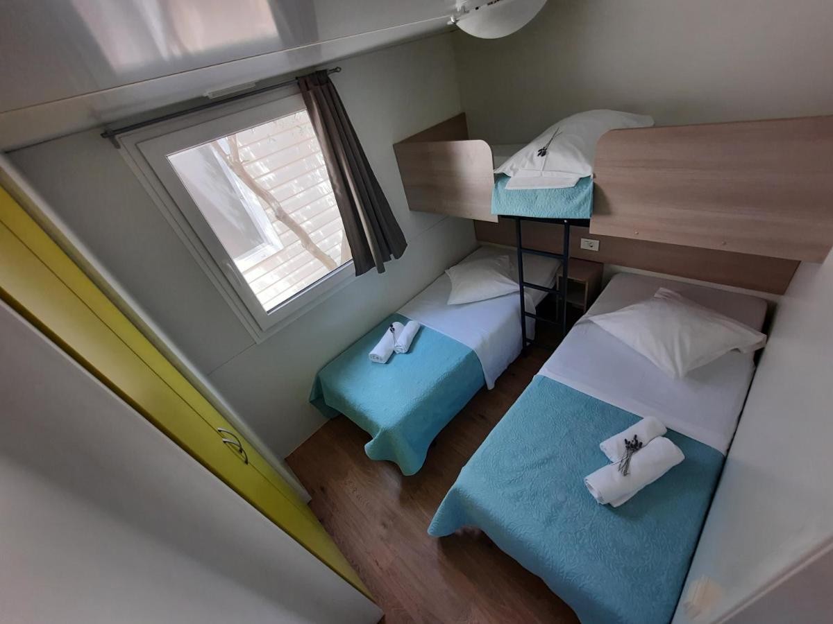 Kamp Rujno Hotel Starigrad Paklenica Exterior photo