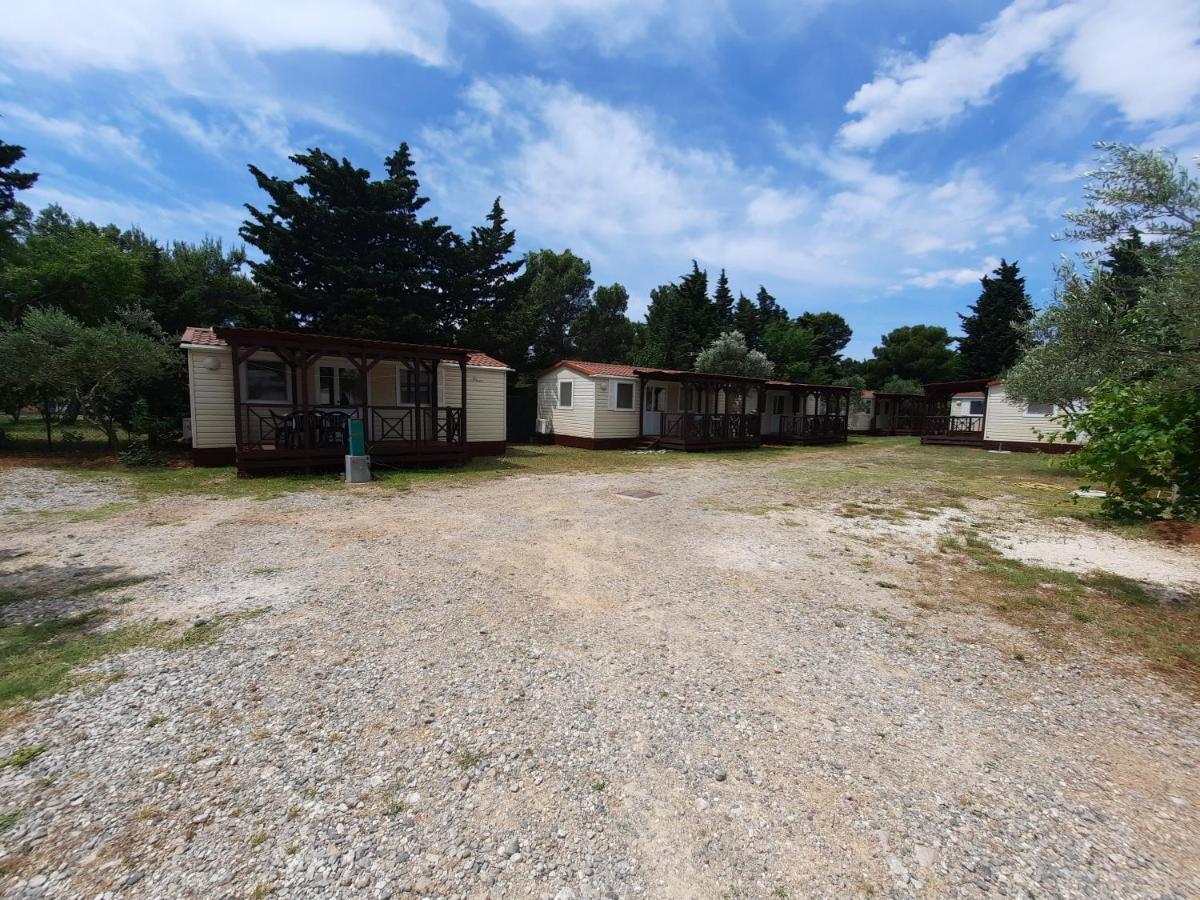 Kamp Rujno Hotel Starigrad Paklenica Exterior photo