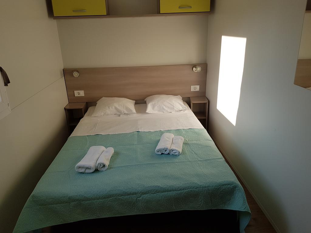 Kamp Rujno Hotel Starigrad Paklenica Exterior photo